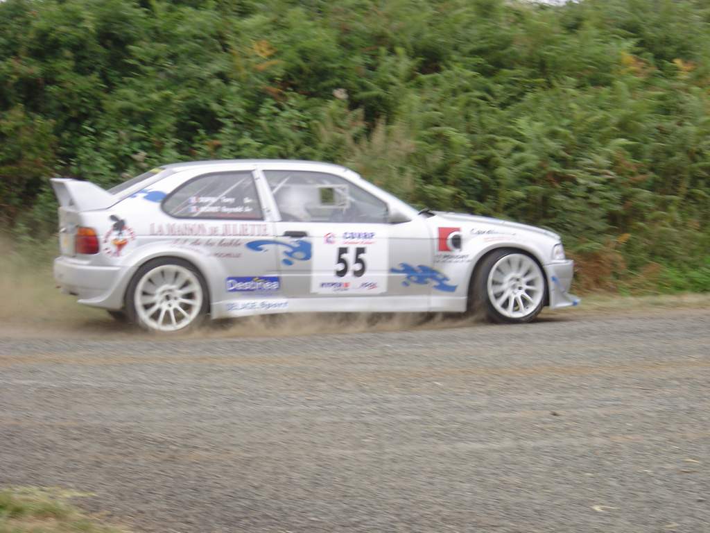 Reynald 16 Rallye 85.JPG